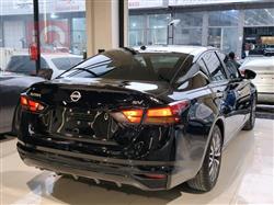 نيسان ألتيما